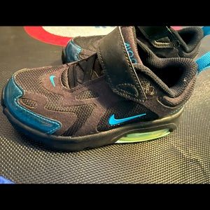 Nike air toddler 9c